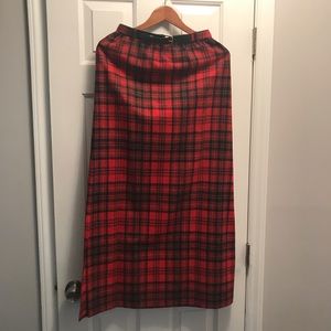 Vintage 1970’s Plaid Wool Skirt/ Century Boston/s8